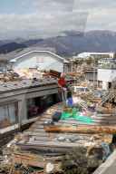 NEWS - Japan: Jahrestag Erdbeben und Tsunami vom März 2011 select