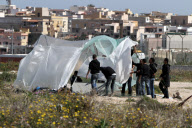 Around thousand immigrants arriving by boat in Lampedusa every day