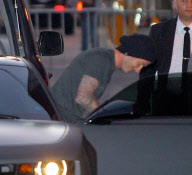 Pregnant Victoria Beckham and her baby bump at Jimmy Kimmel Live - Part 2