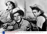 JAMES DEAN, ROCK HUDSON AND ELIZABETH TAYLOR.  "GIANT"   1956