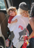 Christina Aguilera, Max Bratman