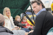 Dean McDermott, Tori Spelling, Liam McDermott, Stella McDermott