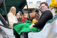 Tori Spelling, Liam McDermott, Stella McDermott, Dean McDermott