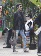 EXCLUSIVE... Halle Berry And Olivier Martinez Sneak Off For Romantic Dinner!