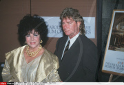 USA<LIZ TAYLOR ET LARRY FORTENSKY                                    (BAC RETRO)