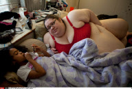 NJ: 600 POUND WOMAN AIMS TO BE WORLD'S HEAVIEST