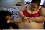 NJ: 600 POUND WOMAN AIMS TO BE WORLD'S HEAVIEST