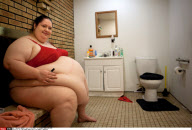 NJ: 600 POUND WOMAN AIMS TO BE WORLD'S HEAVIEST