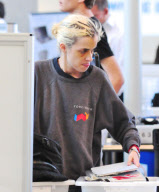 Samantha Ronson Flies Out with Two Black Eyes