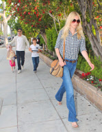 Claudia Schiffer and the Family Go Out for Dinner