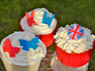 Oxford Cupcakes create Royal Wedding inspired cupcakes, Oxford, United Kingdom