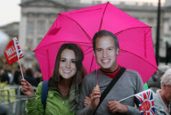 UK-LONDON-ROYAL WEDDING-SPECTATORS
