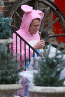 *EXCLUSIVE* First look of Jason Segel and Alison Brie on the set of Five-Year Engagement