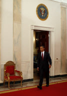Obama announces Osama bin Laden is dead in Washington