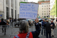Milano - Silvio Berlusconi supporters and not out of the Milan courthouse while the trial is taking place