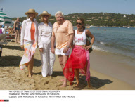 ST TROPEZ: GUNTHER SACHS  IN HOLIDAYS