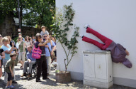 Beim Festival Perspectives zeigen KŸnstler in der SaarbrŸcker Innenstadt akrobatische VorfŸhrungen