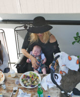 Rachel Zoe Grabs Lunch With Baby Skyler