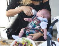 Rachel Zoe Grabs Lunch With Baby Skyler