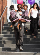 Daddy Diddy Takes His Girls ToThe Mall!