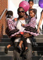 Daddy Diddy Takes His Girls ToThe Mall!