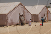 Dehiba: Ein FlŸchtlingslager fŸr libysche FlŸchtlinge nahe der Grenze