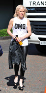 ELLIE GOULDING LEAVES DAYBREAK STUDIOS