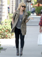 Mena Suvari Out With A Bro In LA