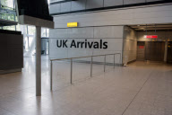 Erste FlugausfŠlle: Die Aschewolke des Vulkans Grimsvštn auf Island behindert den Flugverkehr in Grossbritannien