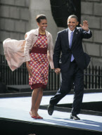 Obama speaks to thousands in Ireland
