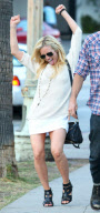 Brittany Snow and Mystery Man Have Drinks at Cabo 
