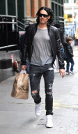RUSSELL BRAND POPS OUT TO PICK UP A SCRUMPTIOUS BRERAKFAST, WHICH INCLUDES SPEACIAL ORDER OF STRAWBERRIES WITH OMELETTE