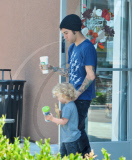 Pete Wentz Takes Bronx to Travel Town