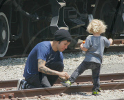Pete Wentz Takes Bronx to Travel Town