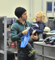 Pete Wentz Brings Bronx Shopping at Best Buy
