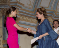 Silvia und Victoria schauen sich eine VorfŸhrung des Queenholm Theaters in Stockholm an