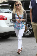 Reese Witherspoon and Family Spend Their Sunday at Church