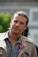 Des associations d'extreme droite fetent l'appel du 18 juin en presence Oskar Freysinger