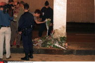PARIS:TUNNEL DU PONT DE L'ALMA,LIEU DE L'ACCIDENT DE LADY DI:HOMMAGE
