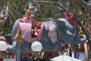 *EXCLUSIVE* Jennifer Lopez takes the family to Disneyland!