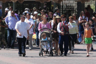 *EXCLUSIVE* Jennifer Lopez takes the family to Disneyland!