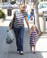 Jennifer Garner and baby Seraphina in matching stripes - Part 2