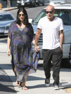 Schwangere Selma Blair unterwegs nach einem Lunchbesuch bei Clafoutis in West Hollywood