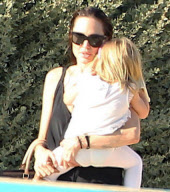 Brad Pitt and Angelina Jolie take the kids to see dolphins at Splashwater Park Part 2