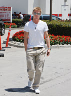 Derek Hough Heads to In-N-Out Burger
