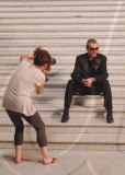 Exkl.: George Michael bei einem Shooting mit Fotografin C True auf den Stufen der Opera Garnier in Paris