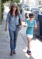 Julianne Moore, Liv Freundlich