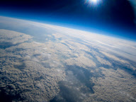 Jugendliche machen Fotos aus der Stratosphäre mittels unbemanntem Heliumballon