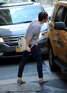 EMMA WATSON GETS ALL FLUSTERED WHILE TRYING TO CATCH A CAB IN NYC. THE ACTRESS EVEN TRIED TAKING OFF HER SUNGLASSES IN HOPES TE DRIVER WOULD RECOGNIZE HER. 