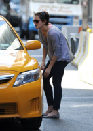EMMA WATSON GETS ALL FLUSTERED WHILE TRYING TO CATCH A CAB IN NYC. THE ACTRESS EVEN TRIED TAKING OFF HER SUNGLASSES IN HOPES TE DRIVER WOULD RECOGNIZE HER. 